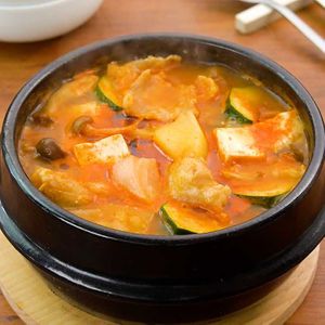 キムチなし！コチュジャンで作る簡単チゲ鍋レシピ7選の人気レシピ・作り方デリッシュキッチン