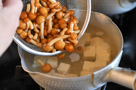 3歳・1歳・大人ごはん🍚今日の晩ごはん 𓂑 𓌈𓌉◯𓇋 ・ひじき煮ごはん •彩りサラダ •じゃがバター ・なめこ・豆腐の味噌汁・きんぴらごぼう ・アジフライ ・ぶどう 子供今日の献立晩ごはん幼児食幼児食レシピ幼児食メニュー幼児食記録幼児食献立