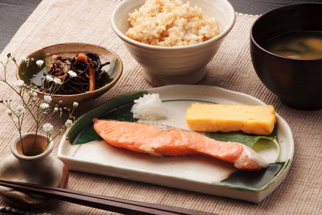赤魚としめじのホイル焼きeフレンズ ぱくぱく献立くん