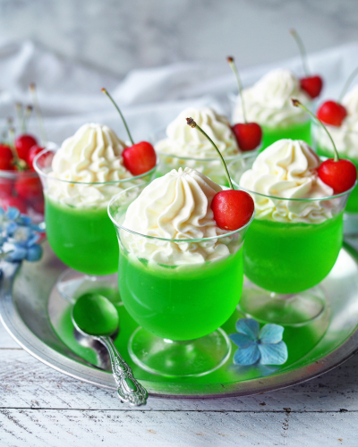 しっかりシュワシュワ～「メロンソーダゼリー」 - BOKUの簡単ンまい～ブログ