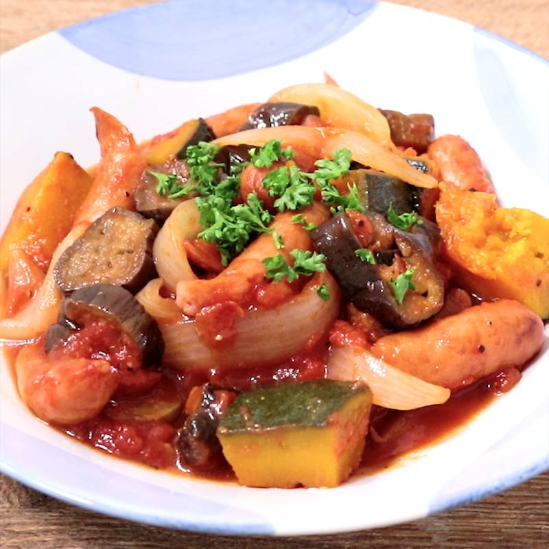 お肉なしでも美味しくできる！じゃがいものトマト煮♪