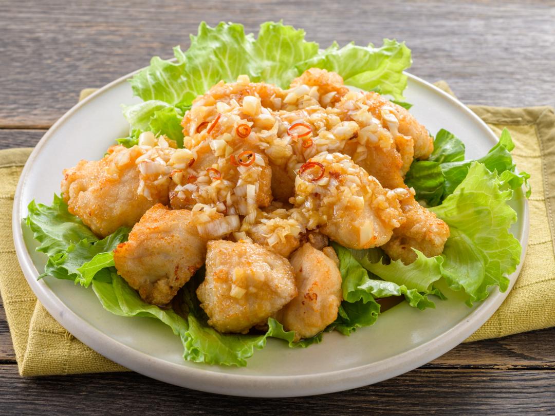 鶏胸肉を白だしとお酢でさっぱり！簡単・和風油淋鶏