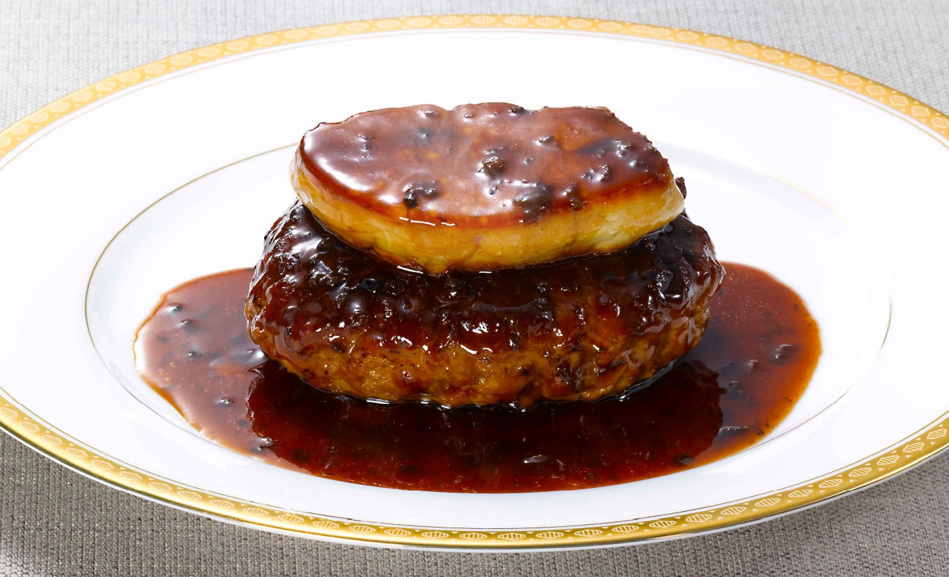 ロッシーニ風牛ヒレ肉のフォアグラ添え32889441 の写真素材 - アフロ