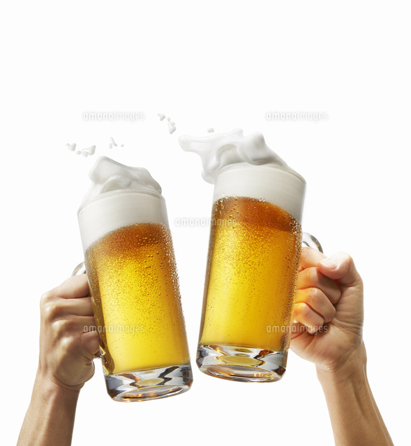 ビールで乾杯 - HB043.jpg - 写真素材