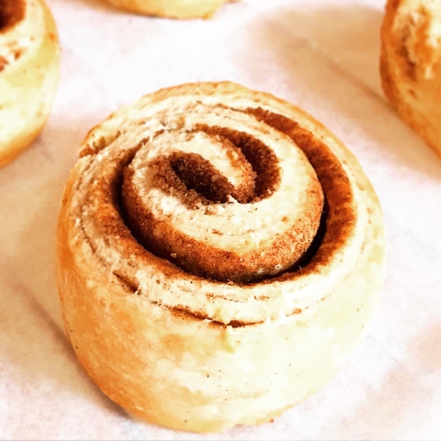 秋になると食べたくなる シナモンチェリー＆カシュースコーン