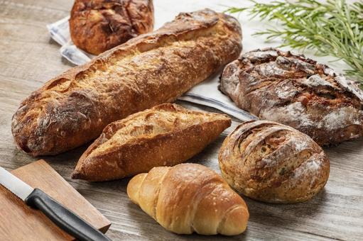 フリー写真バターをのせた食パンでアハ体験GAHAG著作権フリー写真・イラスト素材集 - GAHAG著作権フリー写真・イラスト素材集