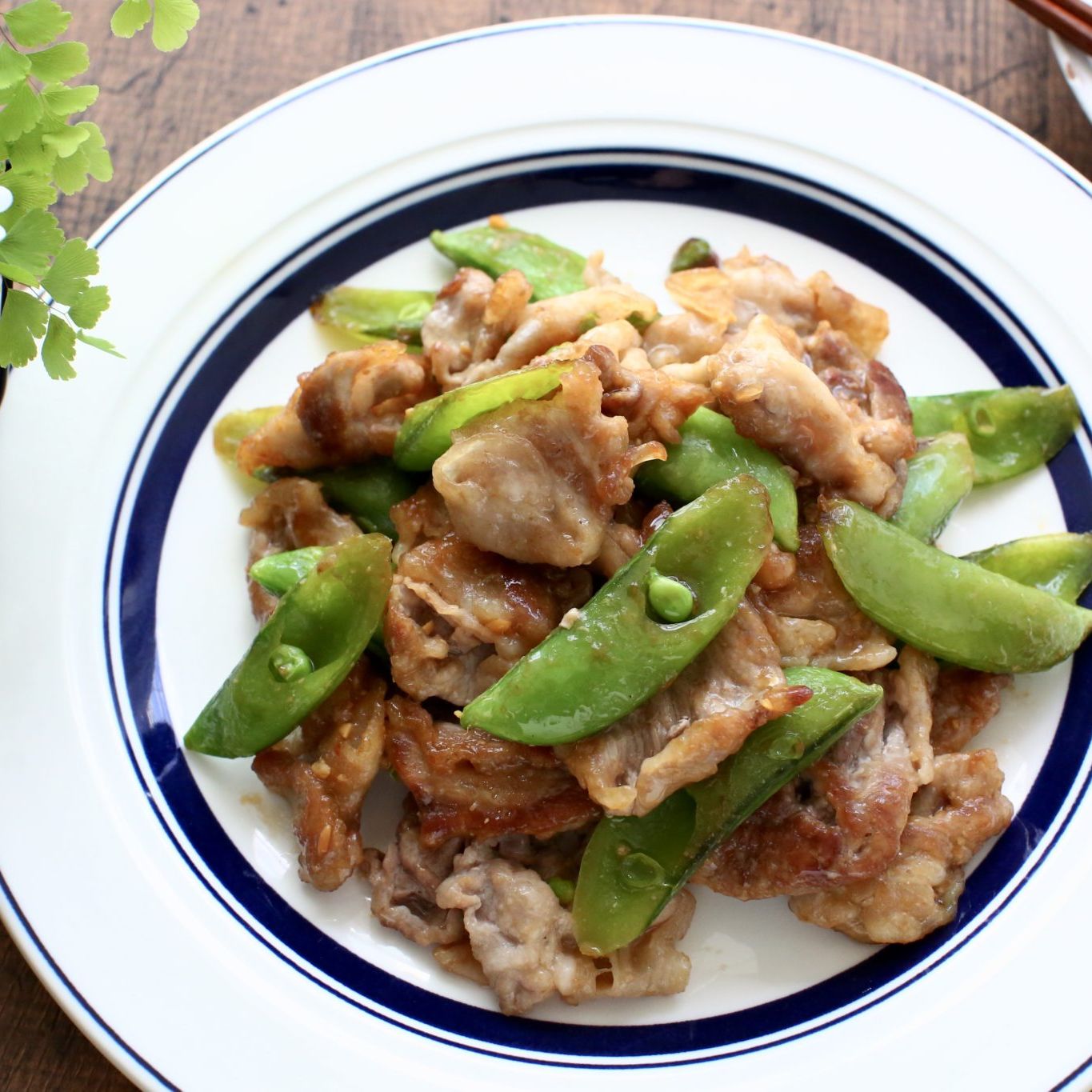 豚ひき肉とスナップエンドウのスパゲティ