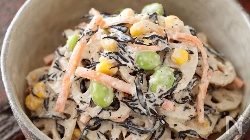 ひじきとれんこんの煮物