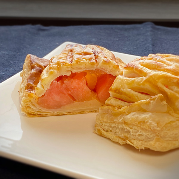 紅玉りんごのアップルパイ6.5号 送料別 誕生日プレゼント あす楽 あすつく人気アップルパイ バースデーケーキ 誕生日ギフト 昔ながらの甘酸っぱ〜いアップルパイ アニバーサリー バレンタインデー ホワイトデー 母の日 父の日 クリスマス 記念日 お取り寄せグルメ 紅玉