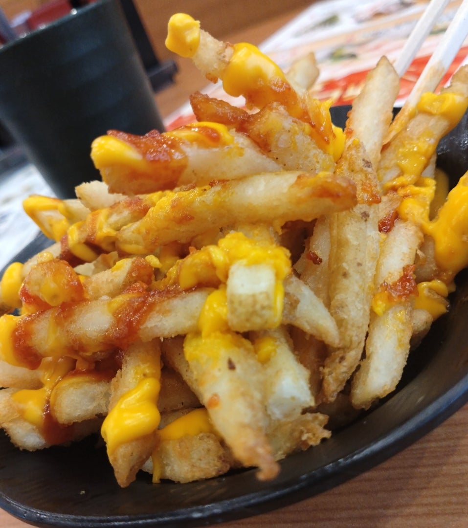 くら寿司 ″黒トリュフ″のポテトが話題沸騰。濃厚な香りに思わずうっとり 。 編集部レビュー- Peachy ピーチィ- ライブドアニュース