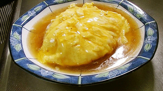 天津飯とは？天津飯の日記念日認定をきっかけにルーツを調べてみた│&table powered by 大阪王将