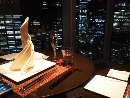 高級レストランのビルのイラスト」のベクター画像素材 ロイヤリティフリー1138891643Shutterstock