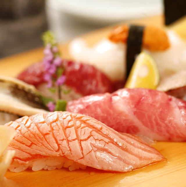 一度食べたらハマる背徳の味「うなぎバターにぎり」のお寿司屋さんは、ランチも安くておいしかった！ satochin- エキスパート -Yahoo!ニュース