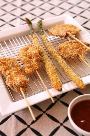 色々串カツ 鶏肉玉ねぎ・えび・椎茸・オクラ・蓮根・トマト