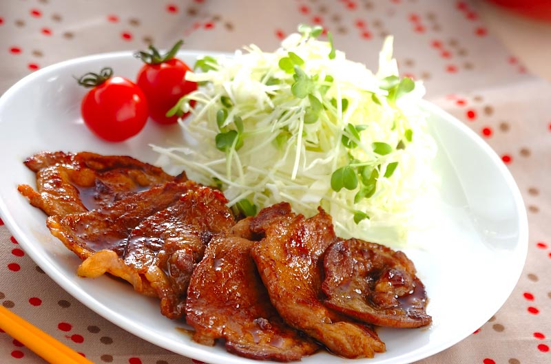 秘密のタレの黄金比は5：5：2だって！基本で王道「笠原流・ブリの照り焼き」作ろう♪覚えれば一生もん♡2025年2月1日- エキサイトニュース