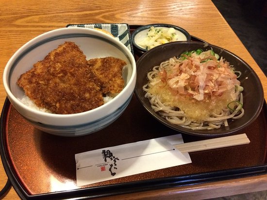 楽天市場 福井 県名物 ソースカツ丼 & 越前そば セット3人前ソースかつ丼用 トンカツ 冷凍 6枚前後入 3人前分 目安特製ソース2袋 + 越前そば3食 濃縮麺つゆ付カツの厚みは約5mmと薄いのが特徴 送料込 価格限定 楽天 通販