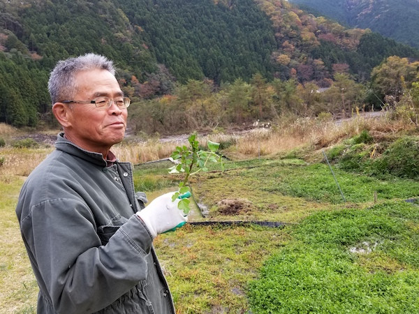 テレビプロデューサーから農家転身 耕作放棄地をクレソン農園に毎日新聞