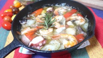 アヒージョの残りのオイルで作るペペロンネギうどんのレシピ - 生かし屋さん