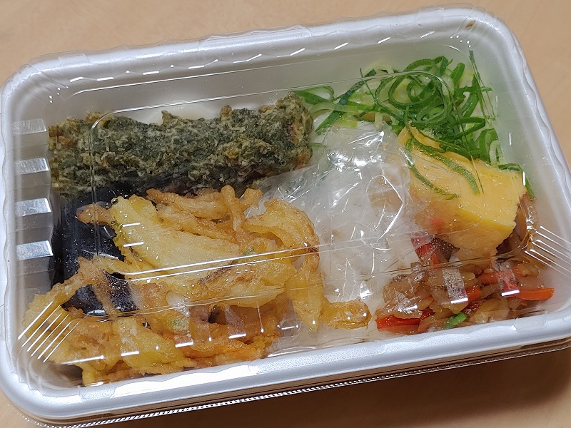 これはひどい弁当 - おかず3つの家族弁当
