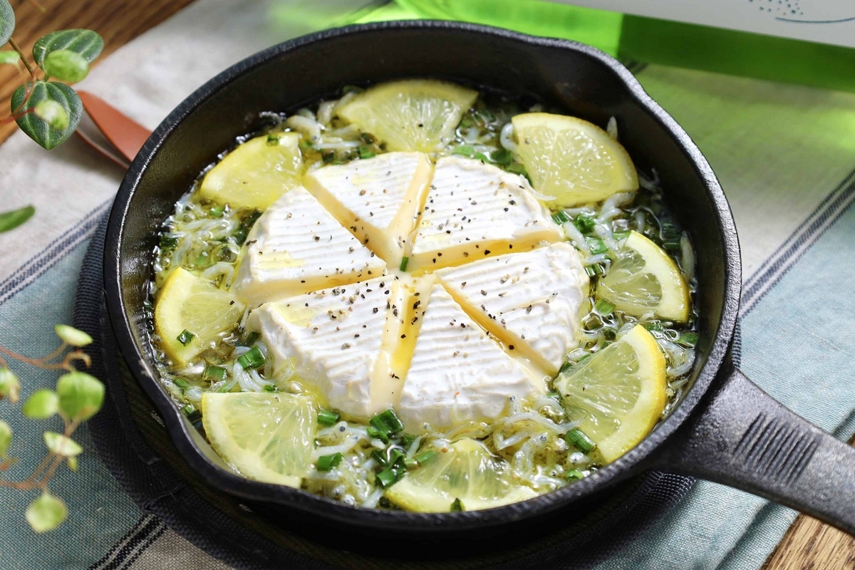 スキレットカマンベールアヒージョ