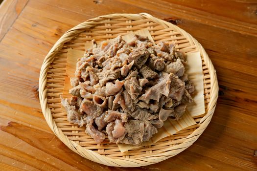 生姜不要！家にある調味料だけでできる牛すじの下ごしらえおしどりのつぶやき