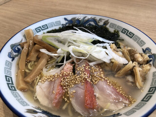 海ほたるおすすめグルメ10選！ドライブで海鮮や限定スイーツを堪能 - じゃらんレンタカードライブガイド