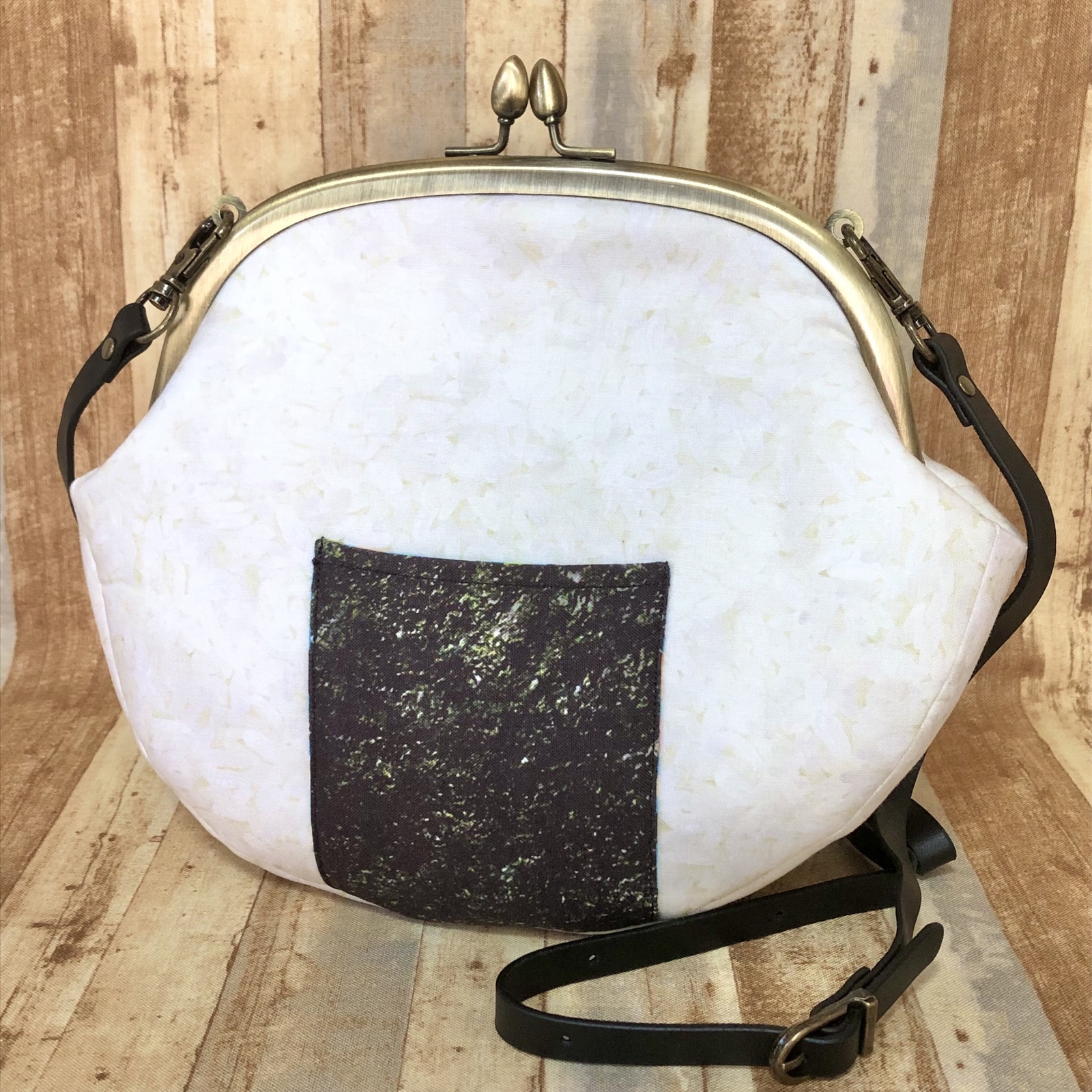 初コラボ” 料理家りなてぃ×kippis1週間分の食材がしっかり入る「保冷エコバッグ」のココがすごい！ファッション雑誌『リンネル』の読みもの