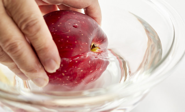 りんご」そのまま食べたら損！ひと手間加えるだけで栄養が格段にアップする“驚きの食べ方”