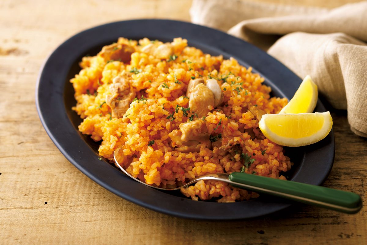 オムライスにも便利♪炊飯器で作れる「チキンライス」レシピフーディストノート