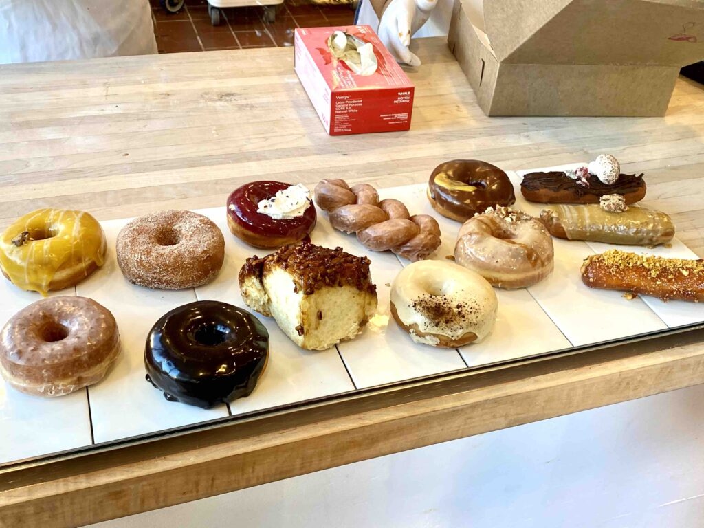GreenPointで地元民に60年以上愛され続けるドーナツ屋さん！ピーターパンドーナツPeter Pan Donut – WonderfulDays in NYC SALLY's BLOG