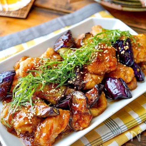 なすとピーマンと鶏ひき肉のみそカレー炒め