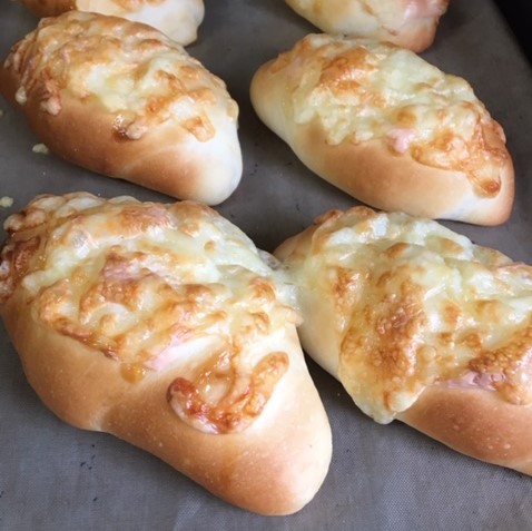 ふわふわ3種の惣菜パンなつのごはん日記