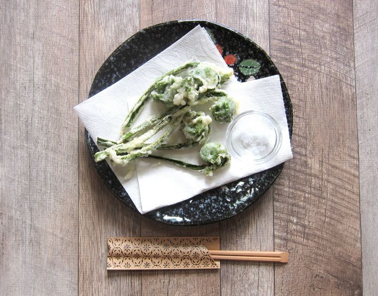 こごみの天ぷら 焼き天ぷら揚げ焼き