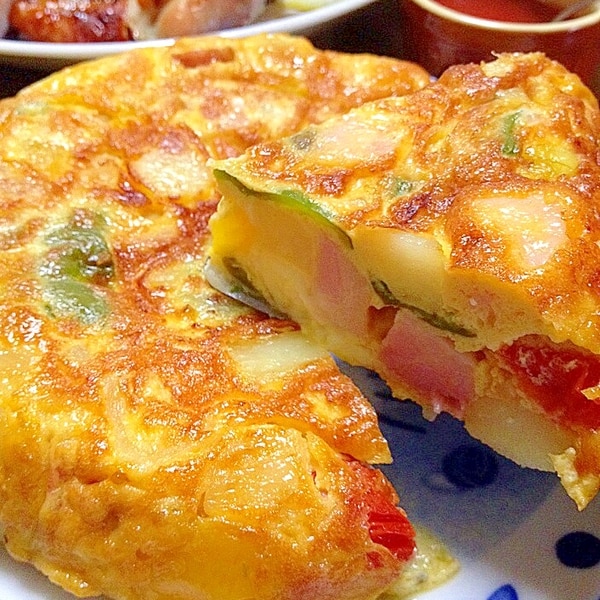 野菜もしっかり！フライパンで簡単、具沢山スパニッシュオムレツレシピゆうき酒場