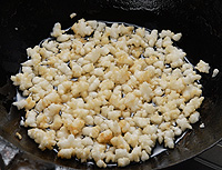 余ったらひなあられで！簡単可愛いチョコクランチ