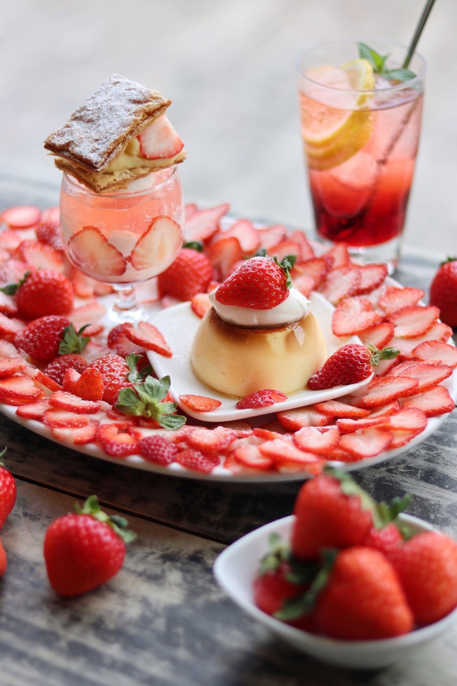 東大阪：キュートな熊パフェが今夏登場 桃たっぷりスムージーや鮮やかパフェも登場 - CakeNews-ケーキニュース