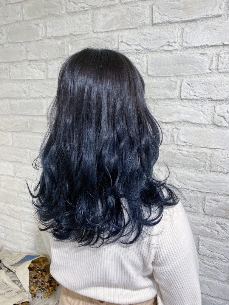 ブリーチ履歴ありのカラー スロウカラーで楽しむブルーヴァイオレットが超綺麗☆ - 相模大野駅の美容室・美容院・ヘアサロンヘアラウンジダブリュ