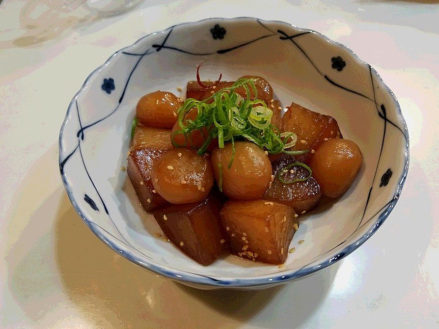 素朴な味わい♪ 大根とこんにゃくとちくわの煮物