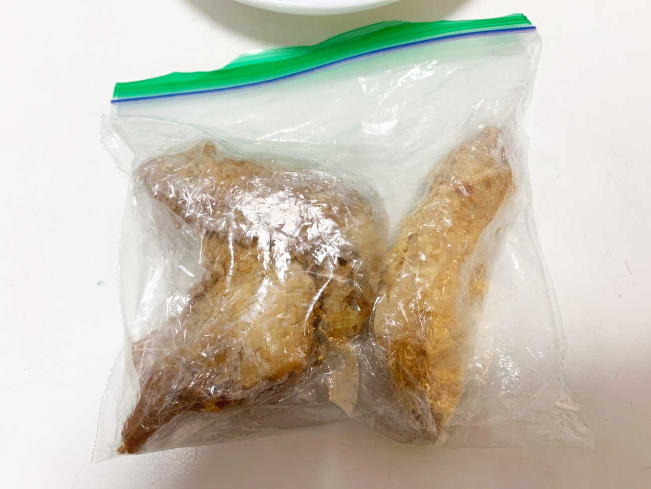 冷蔵・冷凍 ケンタッキーのチキンをおいしく保存する方法。温め方も解説 - macaroni