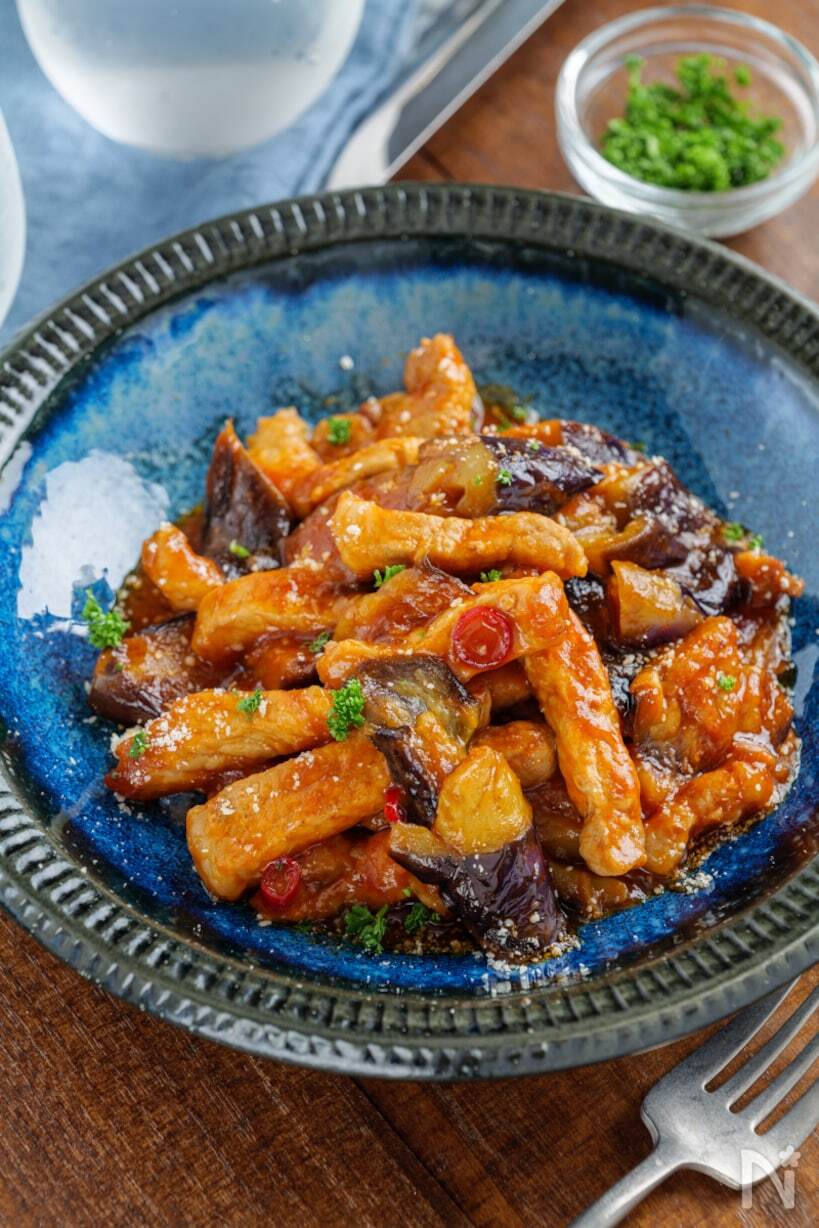 ふるさと納税 オリーブ豚 肩ローストンテキ用500g お肉 豚肉 ブランド 優秀賞 さっぱり 甘い 美味しい トンテキ 冷凍お届け：※年末年始配送のお知らせ：12月下旬以降のお申込みは年明け、1月13日以降より順次発送発送となります。 きなこ豚肩ロース肉 とんかつ用500g