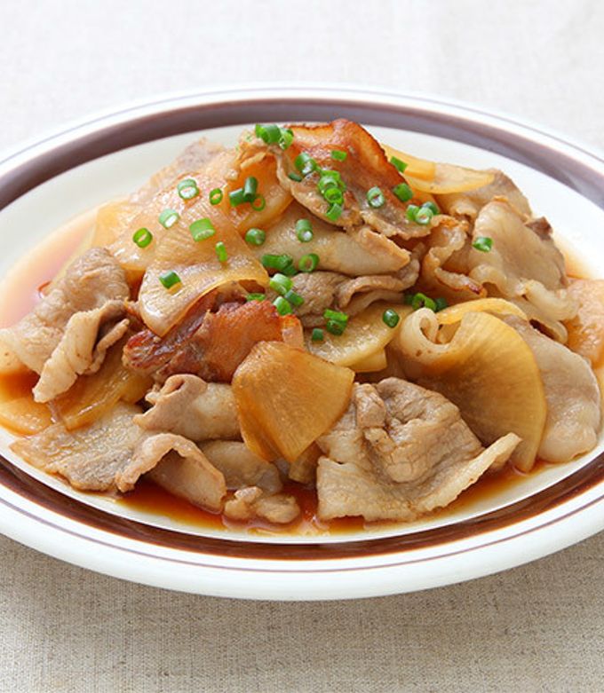 「豚バラ肉となすのさっぱり炒め」、「いかの天ぷら 揚げかまぼこ 」、きゅうりとミニトマトの甘みそあえ、大根のみそ汁 3人分