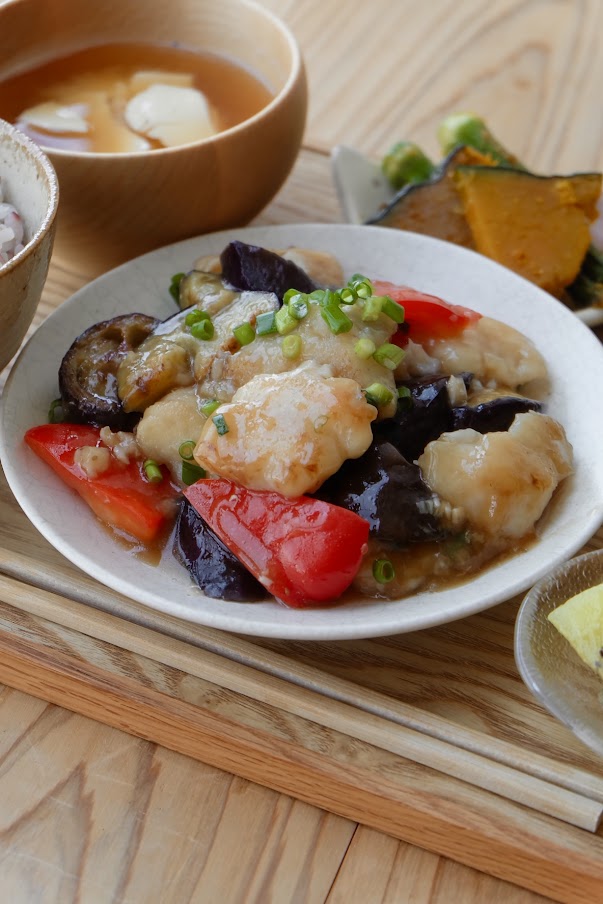 鮭とカラフル野菜の甘酢照り焼き 令和3年8月号- 松原市