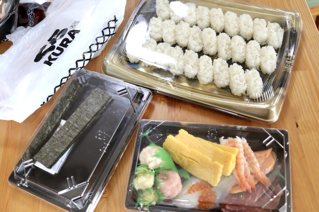 くら寿司の「スマホでお持ち帰り」で カード決済 したら、持ち帰りがめちゃ早かった!! オンライン決済