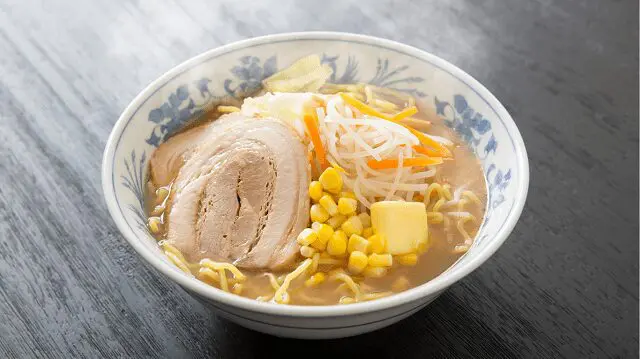 ラーメン山岡家「濃厚白みそとんこつラーメン」トッピング多数でスペシャル期間限定メニュー: バイク好きペケの気ままにブログ
