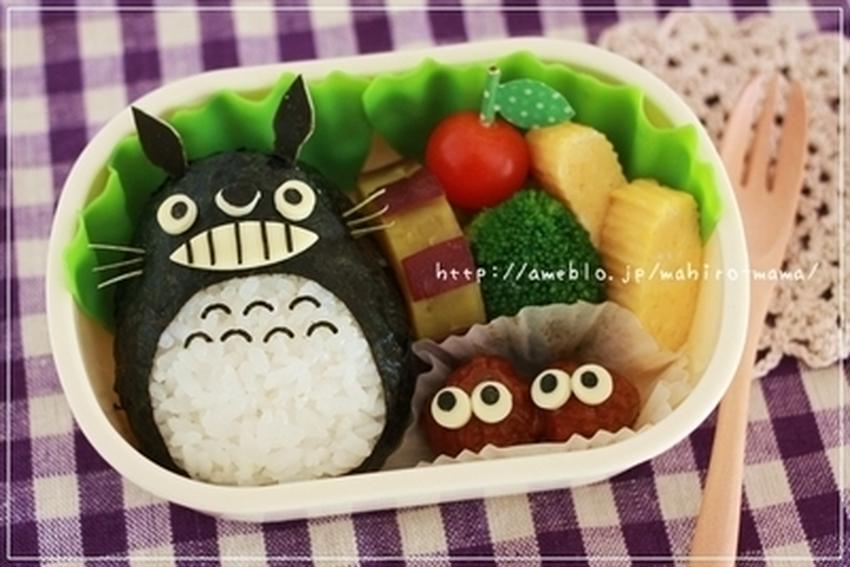 作り方 ひょっこり！顔だけトトロおにぎり。asamiの多肉ガーデン。おおだてガーデンガイド