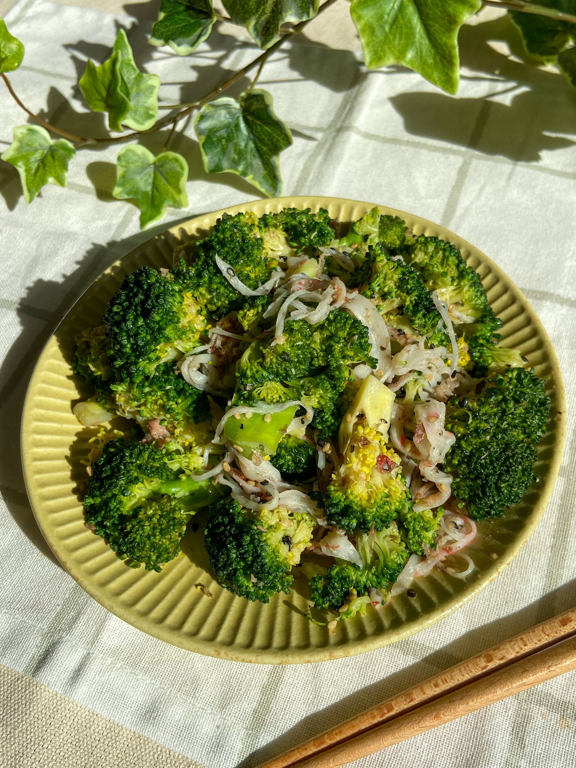 「リピしまくってます」ブロッコリーはゆでない！簡単でおいしい食べ方とは