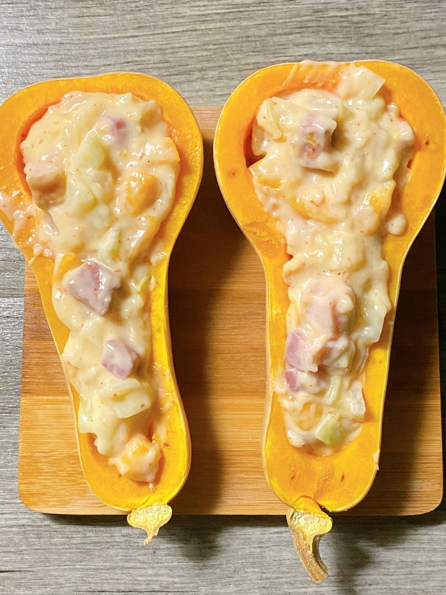 スプーンでいただくバターナッツかぼちゃのグラタン