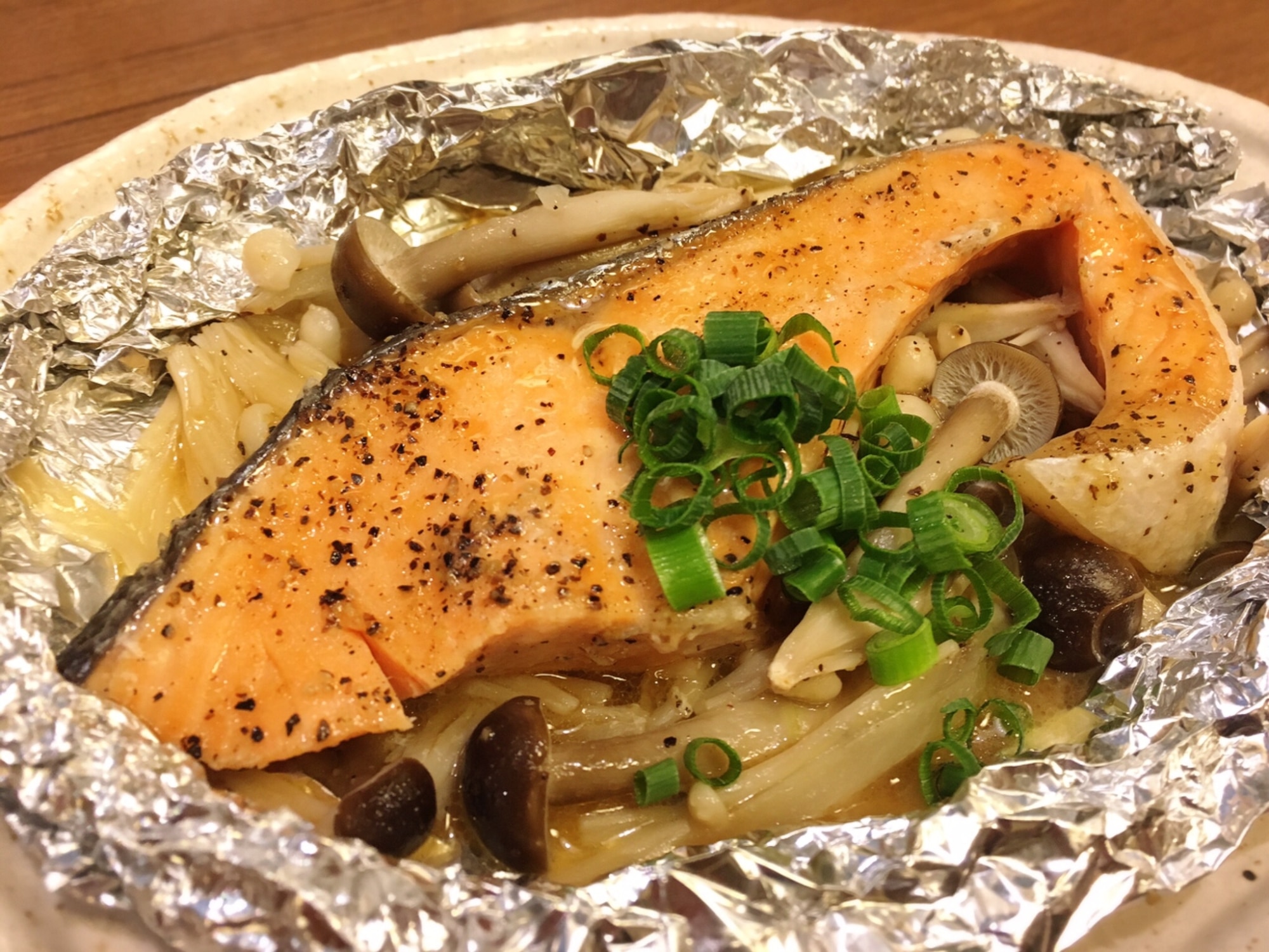 凍ったまま調理スタート！鮭のちゃんちゃんホイル焼き