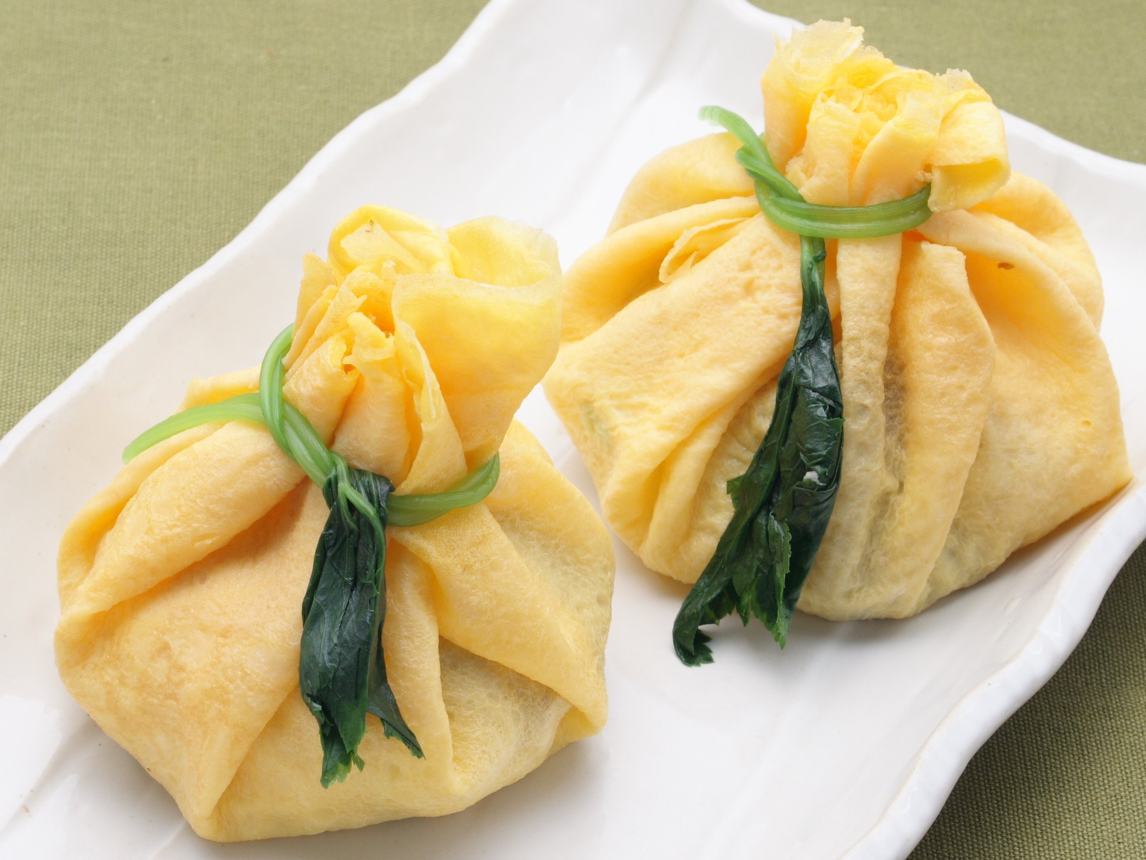 プロの手さばきに感激 コロンと可愛い！蒸茶巾寿司 真砂茶寮 - YouTube