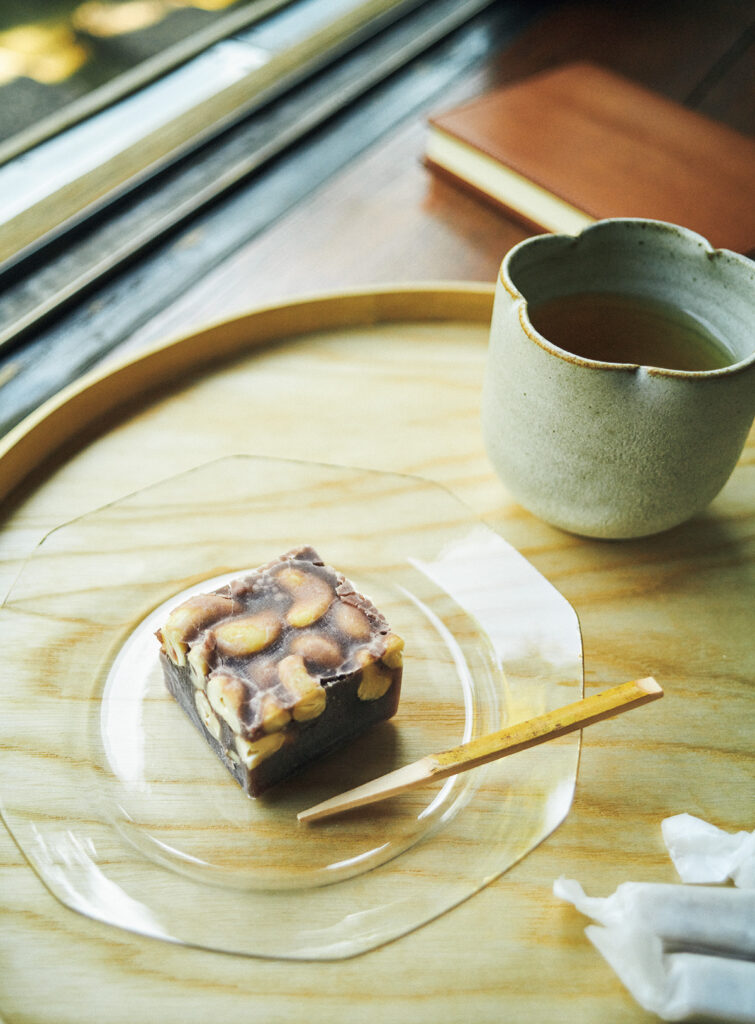 カシューナッツ羊羹。小城羊羹初祖『村岡総本舗』♪☆ボンズマミィ☆のブログ